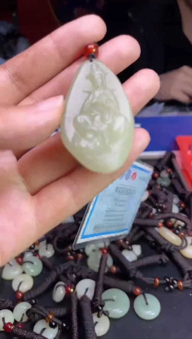 未镶嵌和田玉挂件1