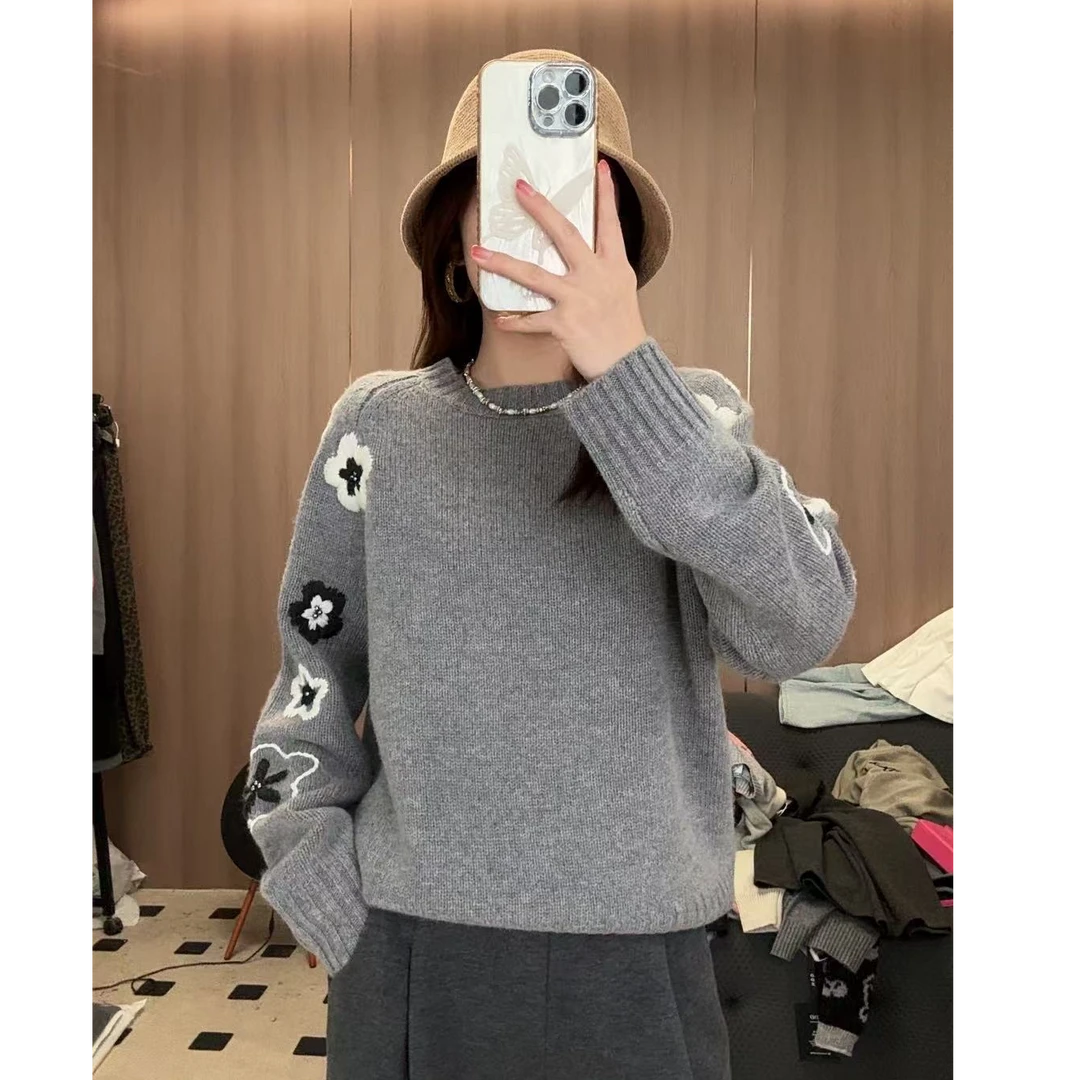 【LIbaibai】秋冬新款加厚刺绣花朵毛衣BB-1435