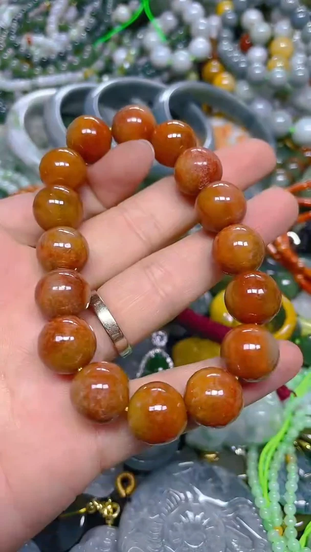 颈饰未镶嵌翡翠13MM/ M /翡翠A货，一件也是批发价