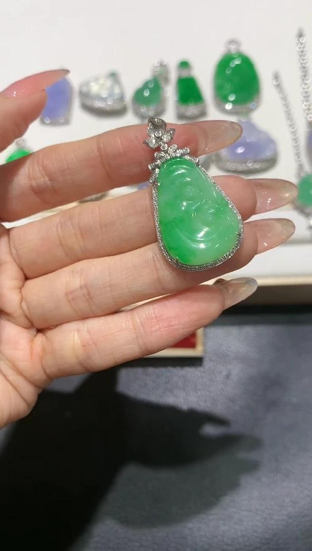 【闪购商品】翡翠吊坠(不含链)18K金镶嵌团购1