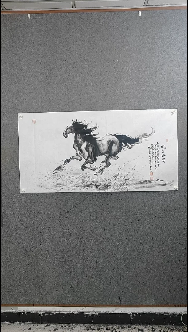 国画水墨写意单骏马图