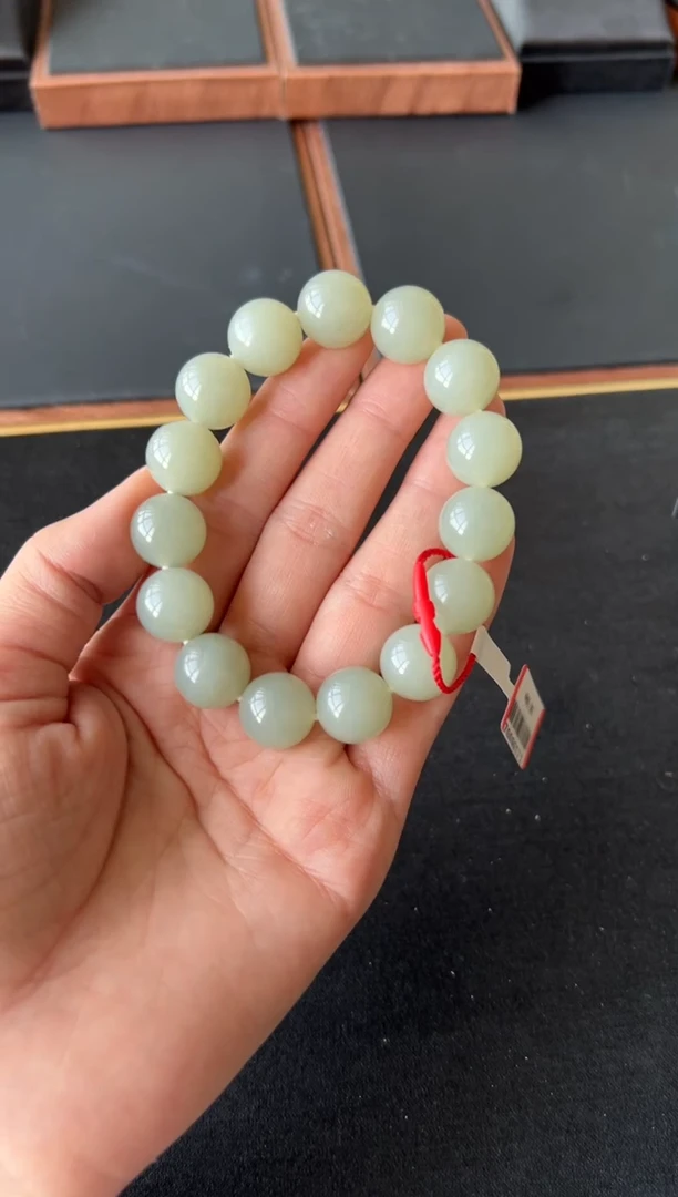 【闪购商品】和田玉手串未镶嵌且末微色差卡14