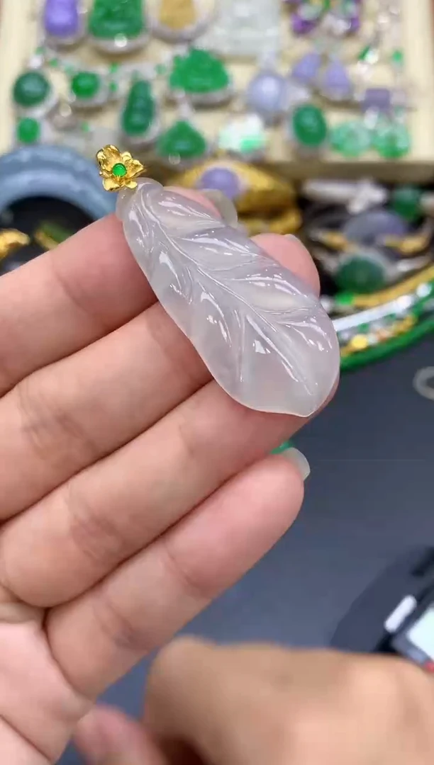 颈饰18K金镶嵌翡翠62-中国好珍宝