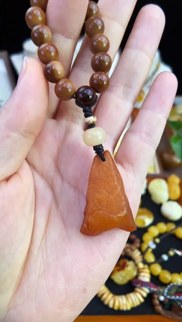 琥珀未镶嵌珠宝奇石柒月