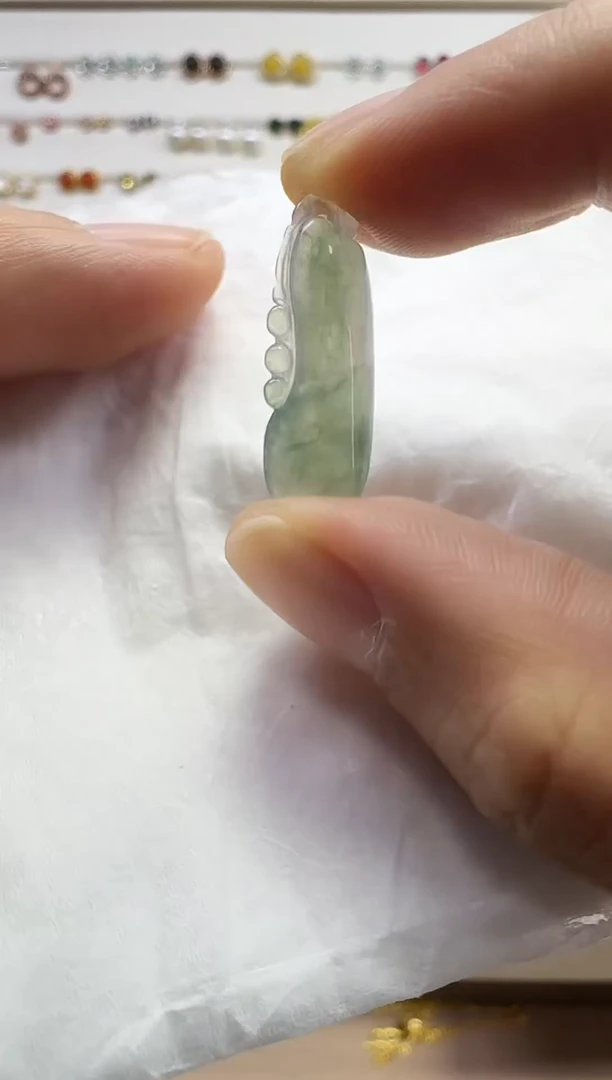 吊坠(不含链)未镶嵌翡翠吊坠(不含链) 未镶嵌 翡翠