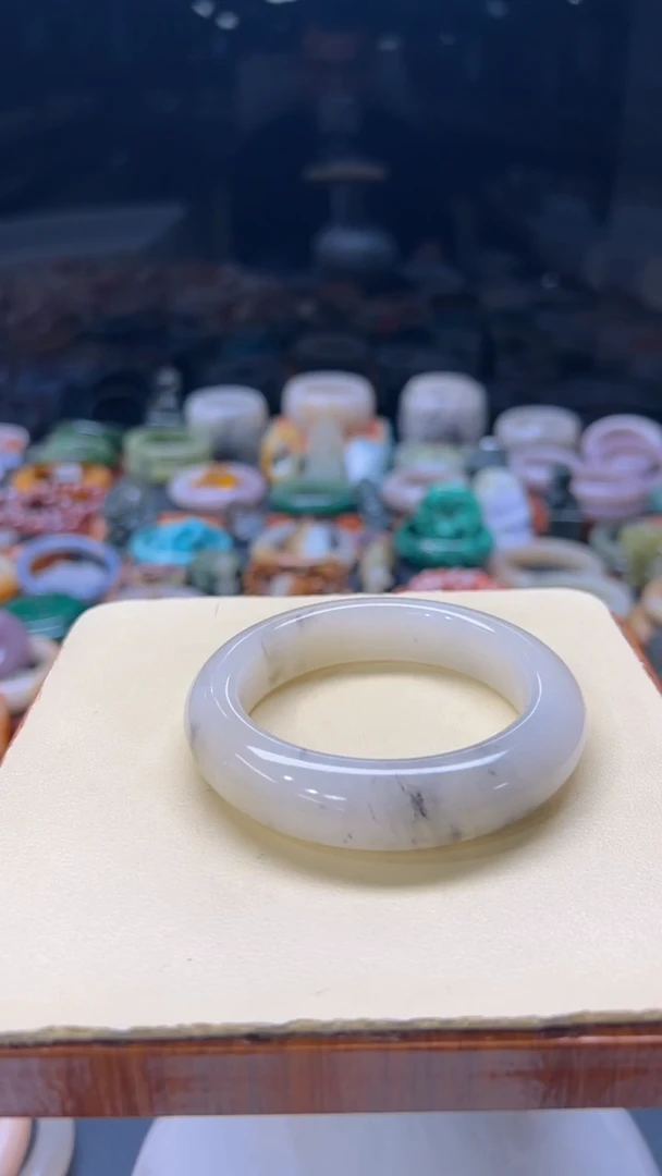 【闪购商品】石英质玉手镯未镶嵌426