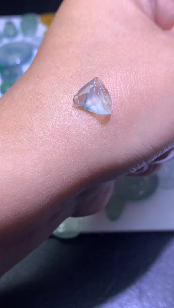 未镶嵌定制翡翠毛货