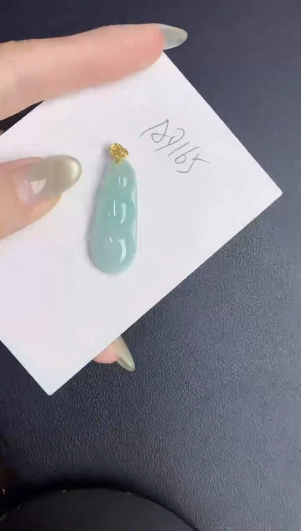 翡翠未镶嵌颈饰缅甸天然翡翠A货