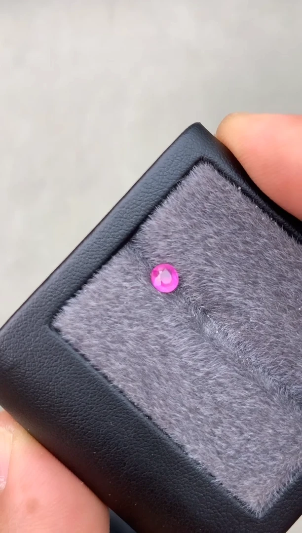 【闪购商品】定制蓝宝石裸石未镶嵌0.57ct 缅甸无烧彩色蓝宝石