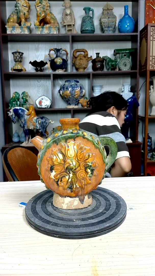 经典精美复古风格瓷器
