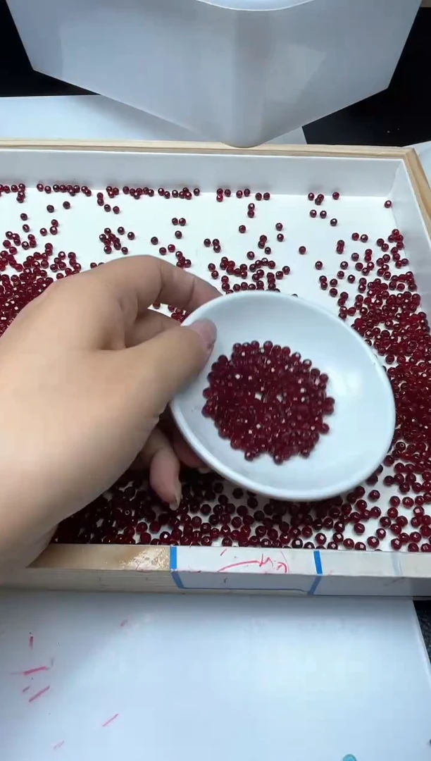 玛瑙/玉髓散珠未镶嵌B551 鸽血红切面4mm20个9.9元