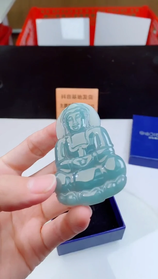 颈饰未镶嵌翡翠   ·
