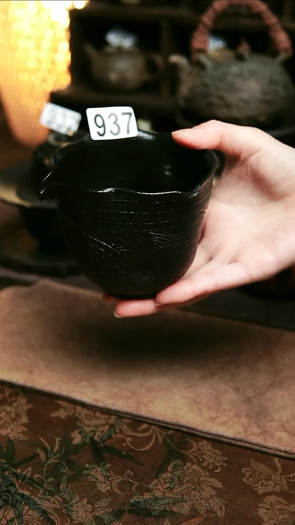 紫砂全手工黑色大公道251毫升左右