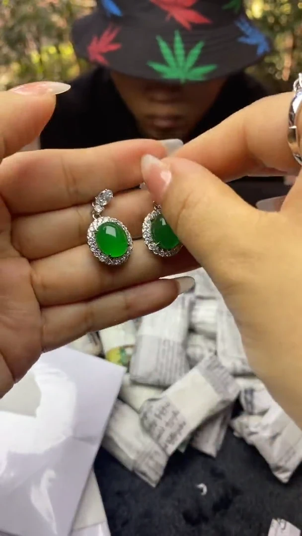 满色吊坠 所见即所得！！！