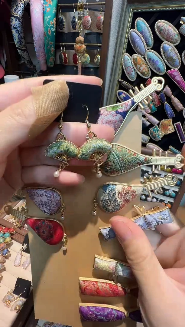 【孤品车11.11】陆美瑛绿色八达扇形耳环