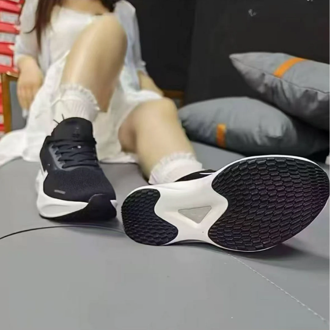 【运费险】断码时尚百搭透气潮鞋男女情侣款耐磨运动鞋休闲秋男士