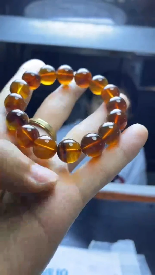 未镶嵌琥珀手串1