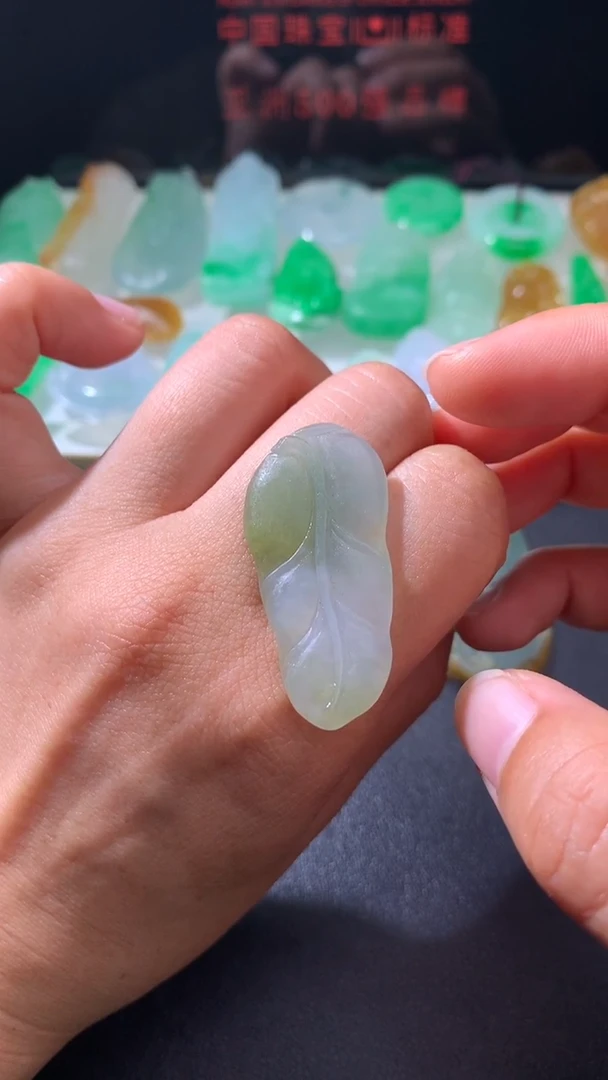 未镶嵌定制翡翠