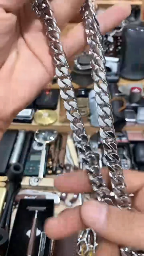 瓷片闪购商品  如图所示