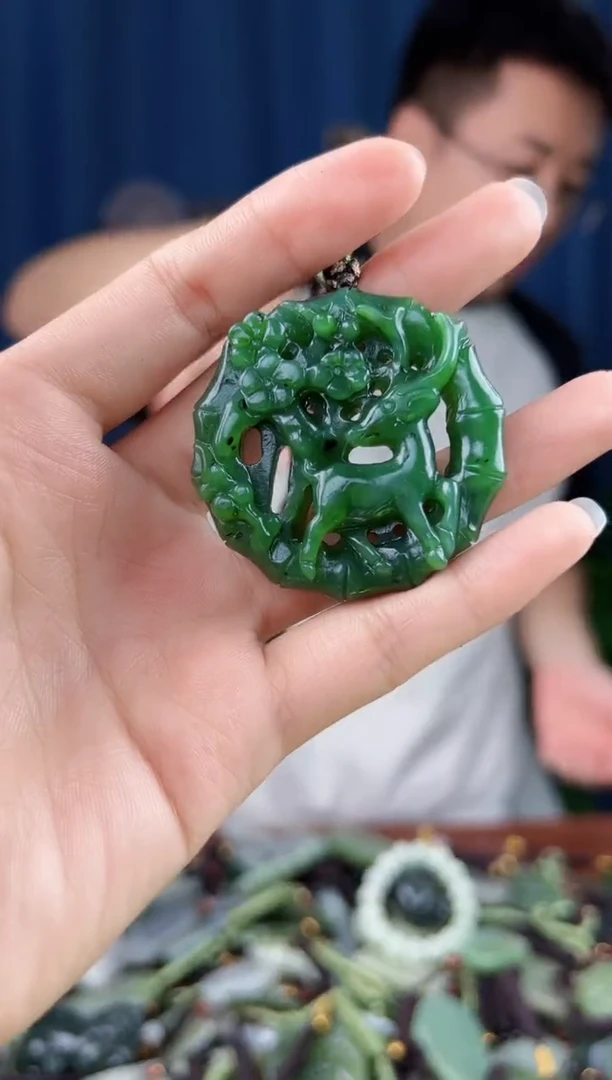 未镶嵌和田玉挂件拍一发一