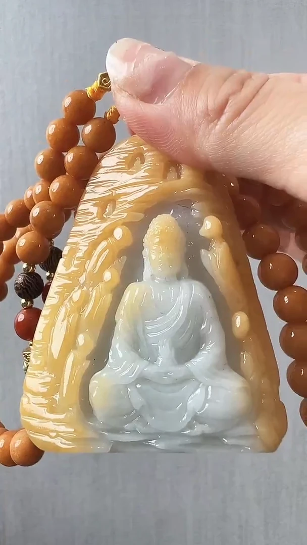 颈饰未镶嵌翡翠万佛朝宗