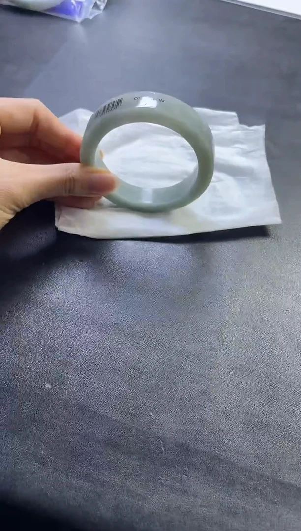 未镶嵌手镯定制翡翠?****️手镯