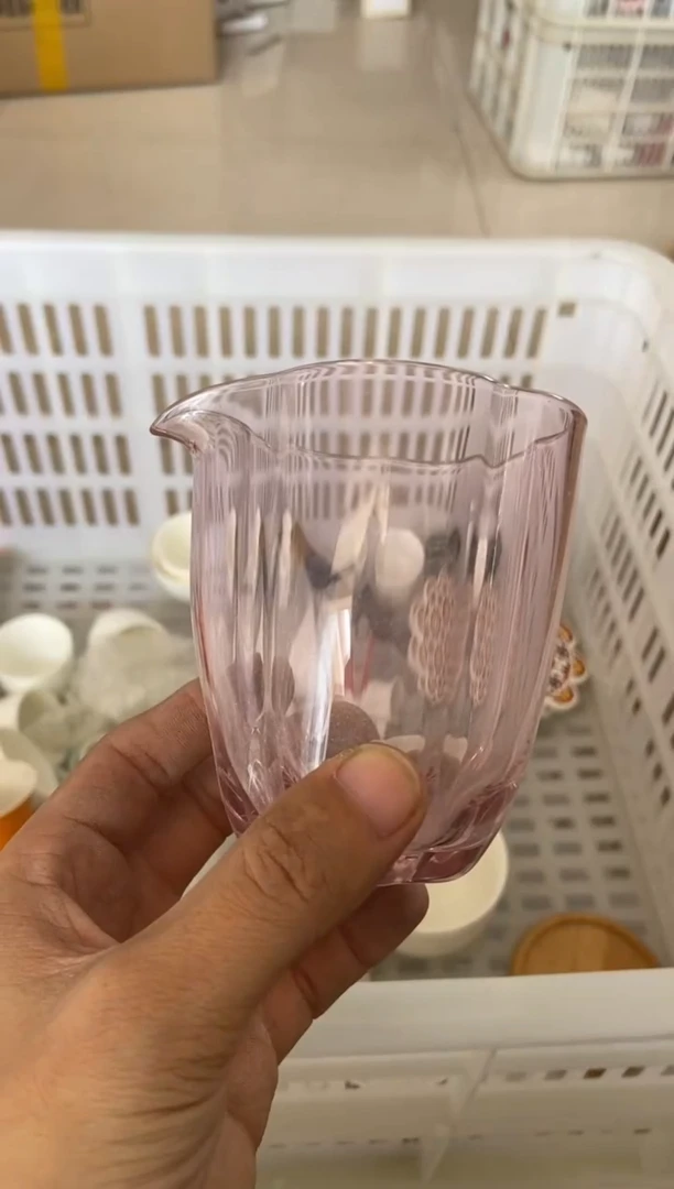 无运费险有瑕疵的摄影的产品有使用过的痕迹有点脏介意勿拍