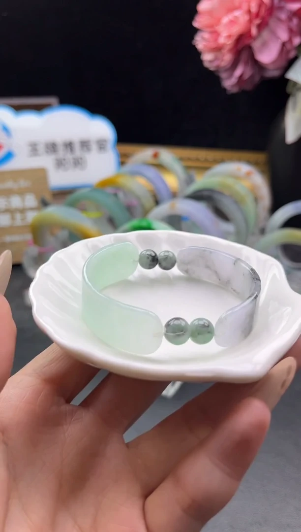 未镶嵌手镯（开口镯）翡翠半镯拼接