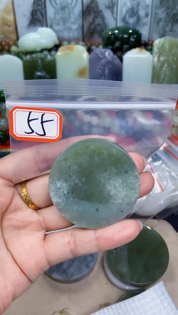 和田玉未镶嵌颈饰和田玉