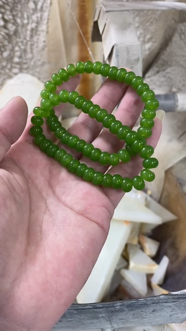 果绿卡8MM串精美百搭 发一个