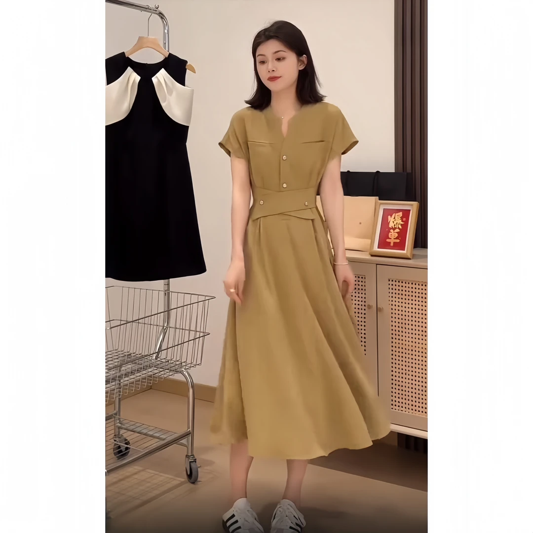 2025夏季大码女装时尚设计感v领连衣裙胖mm遮肉显瘦高级感小裙子