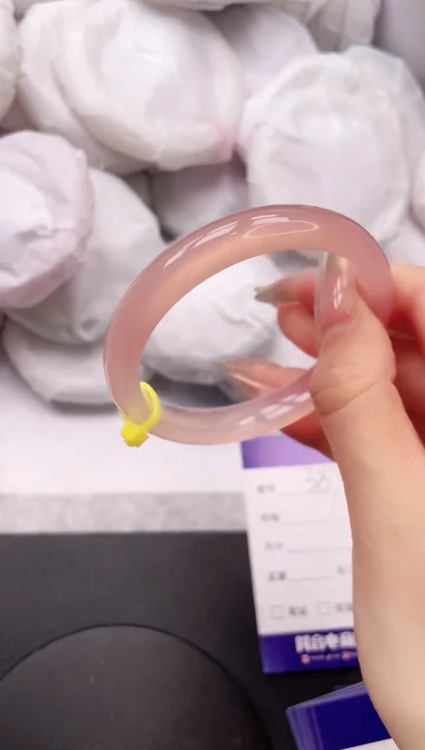 【闪购商品】石英质玉手镯未镶嵌3K387-56