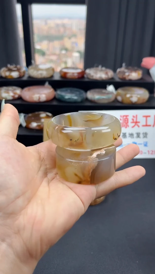 未镶嵌手镯石英质玉（53圈口）赠送镯心 无证书