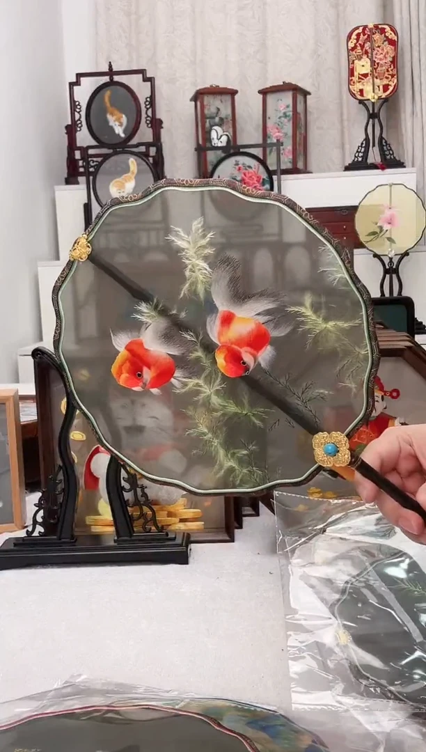 扇子苏绣作品手工团扇