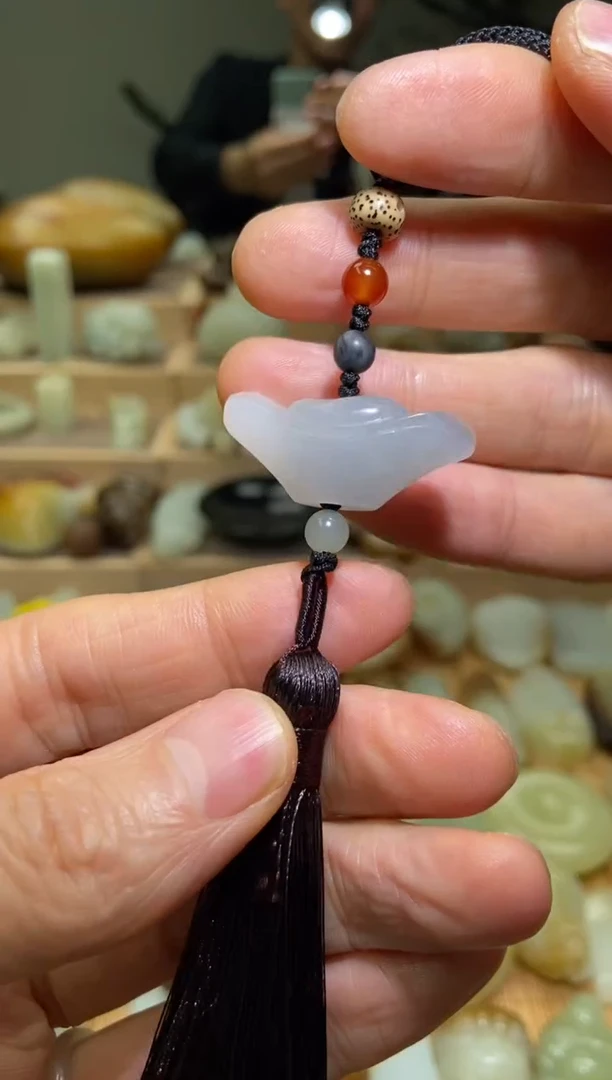 未镶嵌和田玉挂件新疆和田玉青花元宝车挂