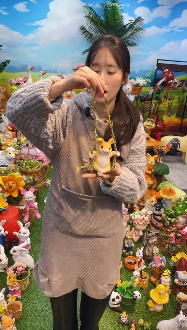 【闪购商品】红陶秋千兔子