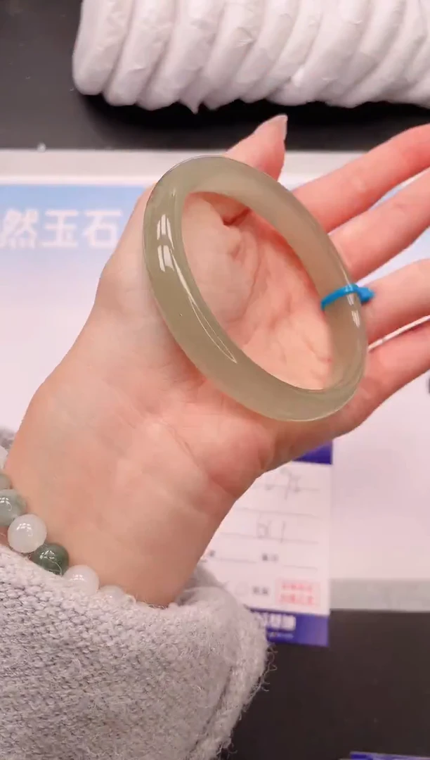 未镶嵌手镯石英质玉18V95-61