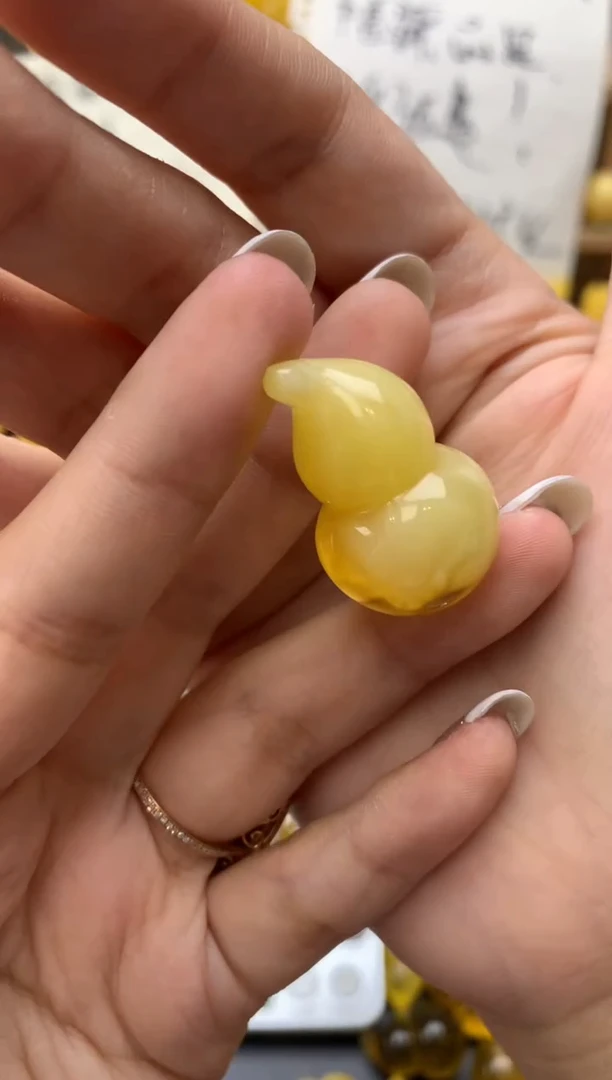 琥珀未镶嵌珠宝奇石046琥珀蜜蜡微瑕