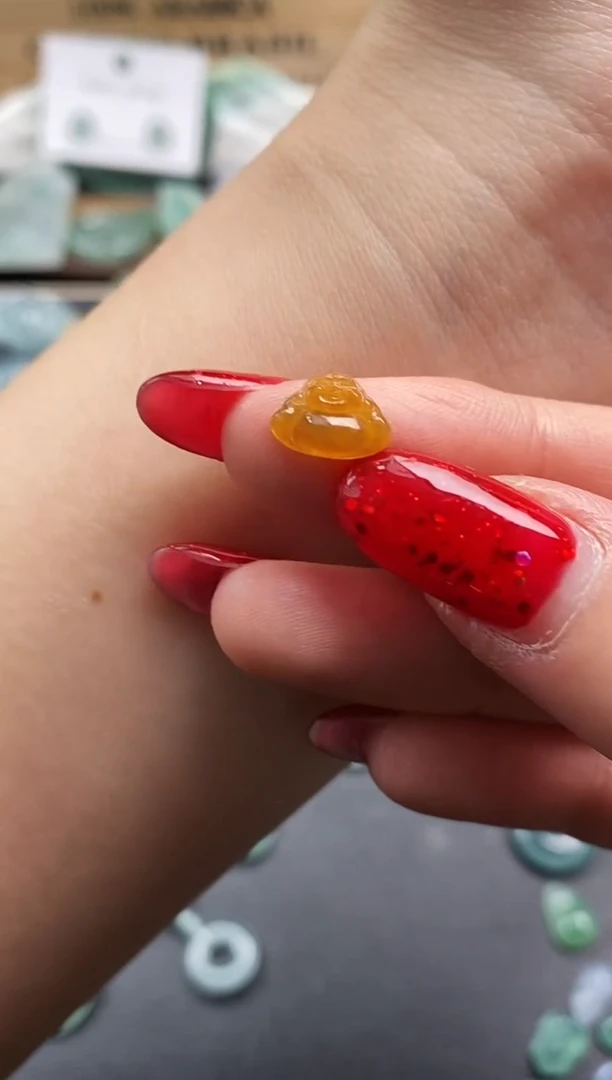 颈饰未镶嵌翡翠佛公