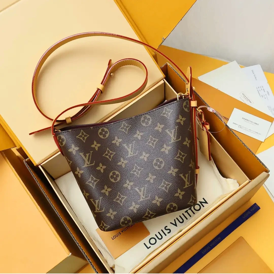 未使用 LouisVuitton/路易威登 【小花念念】ALL IN BB 手袋 芯片