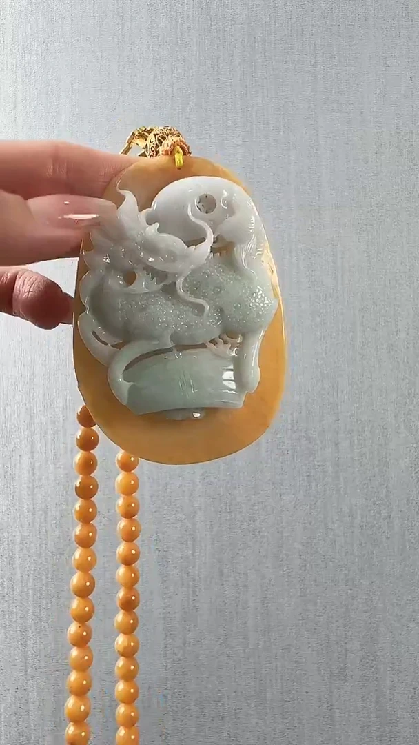 颈饰未镶嵌翡翠麒麟