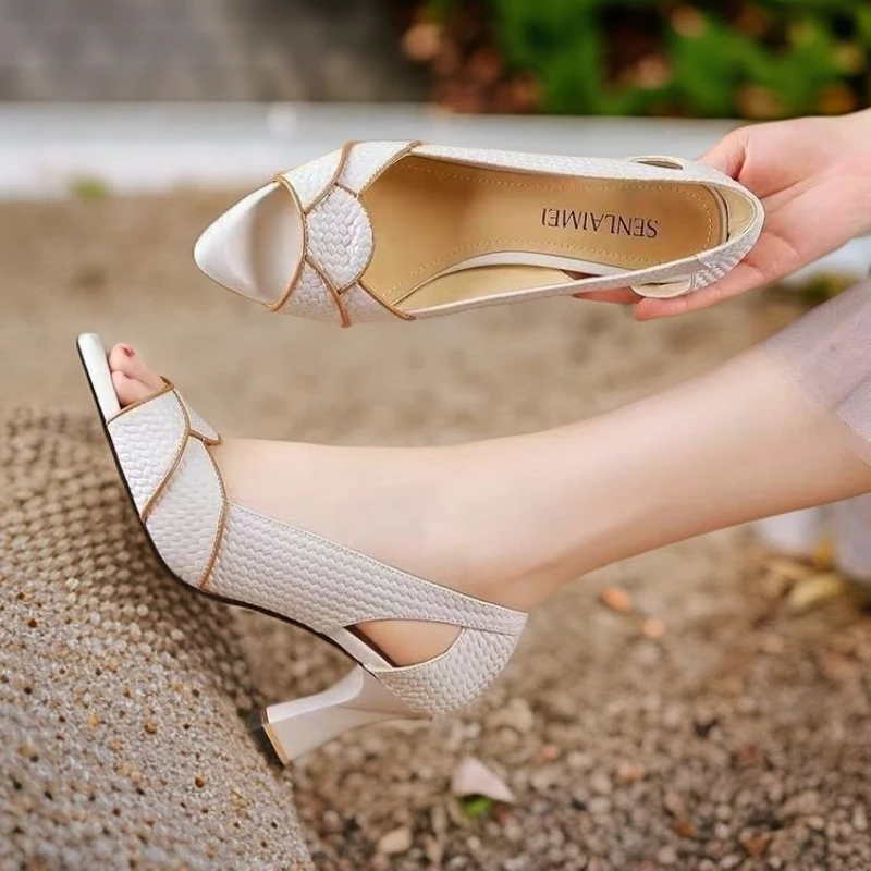 时尚细跟高跟涵泽年春季新款一脚蹬粗跟鱼嘴帮面橡胶底凉鞋高跟鞋