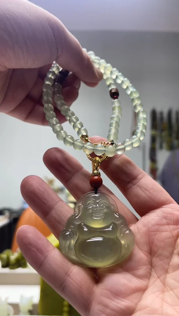 未镶嵌岫玉颈饰`