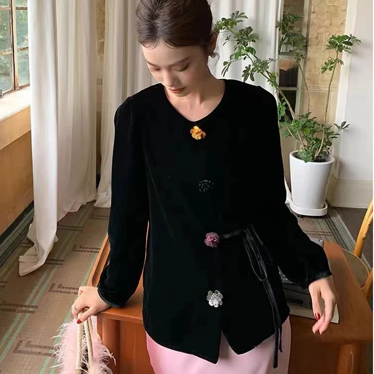 【福利品】2025春季新款高级光泽感丝绒长袖重工钉珠花朵上衣女