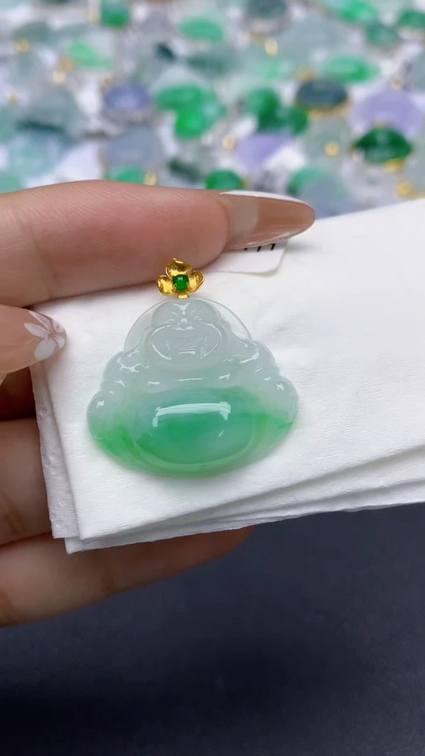 颈饰18K金镶嵌翡翠天然缅甸a货翡翠百元以上9元证书费自理