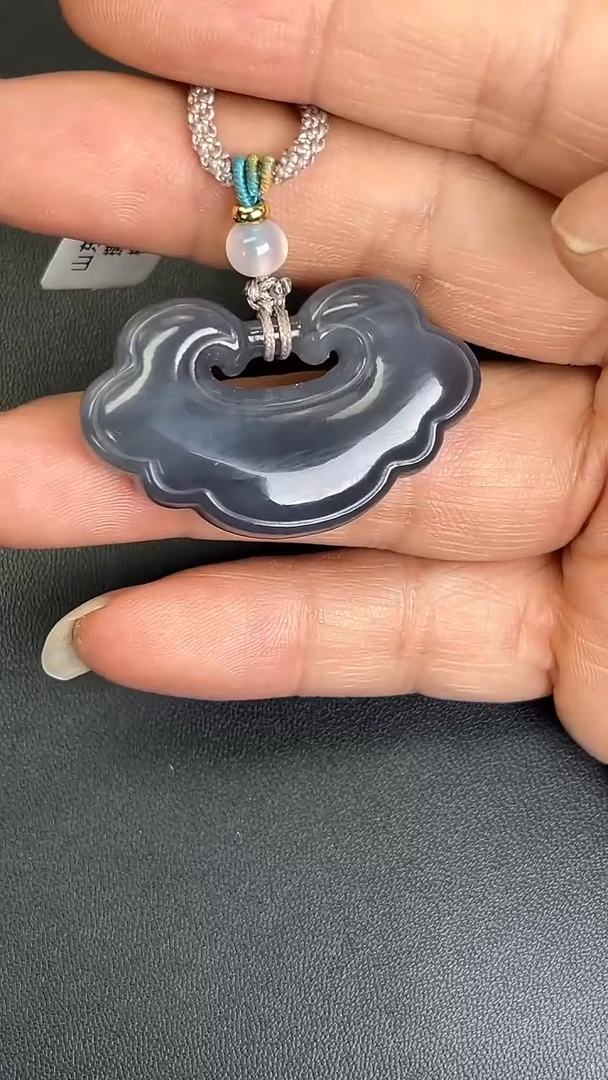 颈饰未镶嵌和田玉611065#和田玉青海烟紫色如意锁吊坠多人