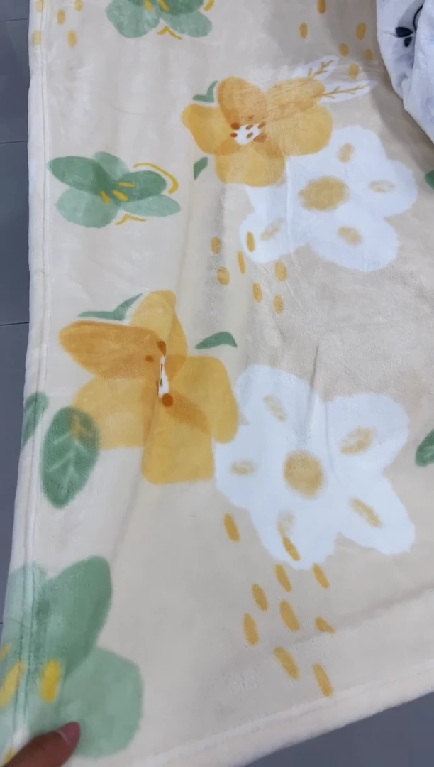 聚酯纤维悠*草黄花绿叶子 牛奶绒毯 200*230cm