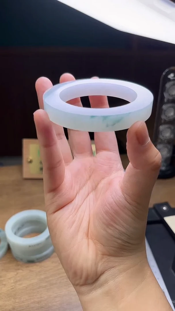 未镶嵌手镯定制翡翠珍*定制
