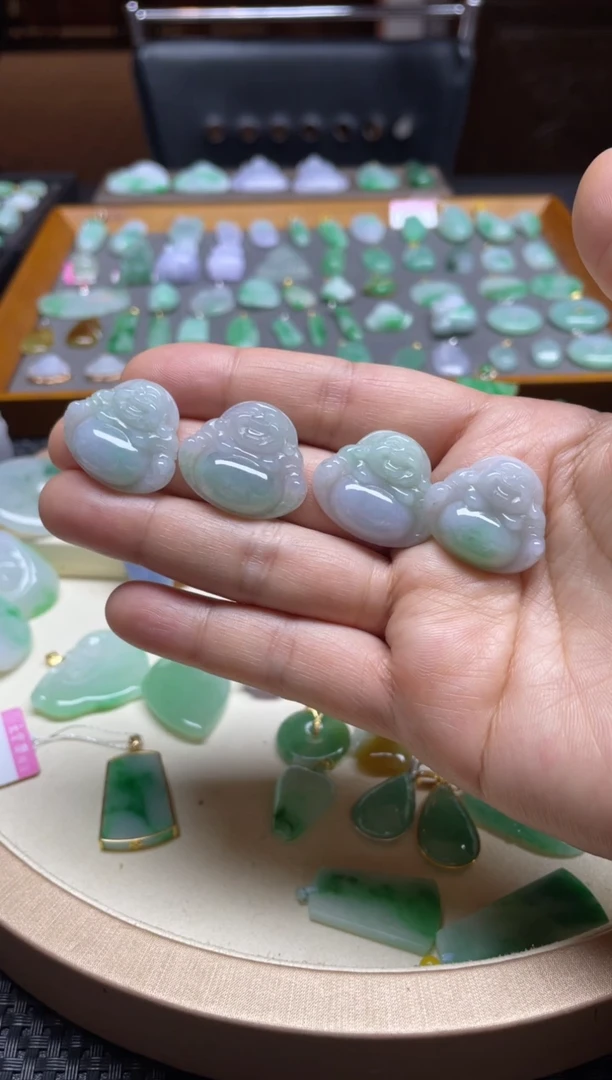 【闪购商品】翡翠颈饰未镶嵌佛公多样性发其一