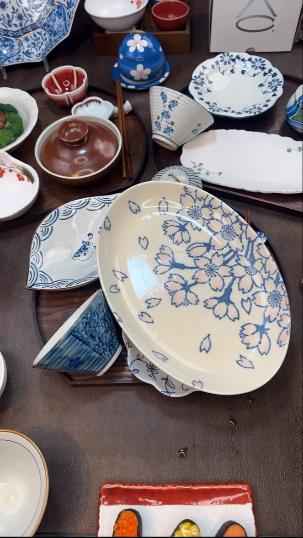 瓷孤品处理（青花莲花鱼盘）